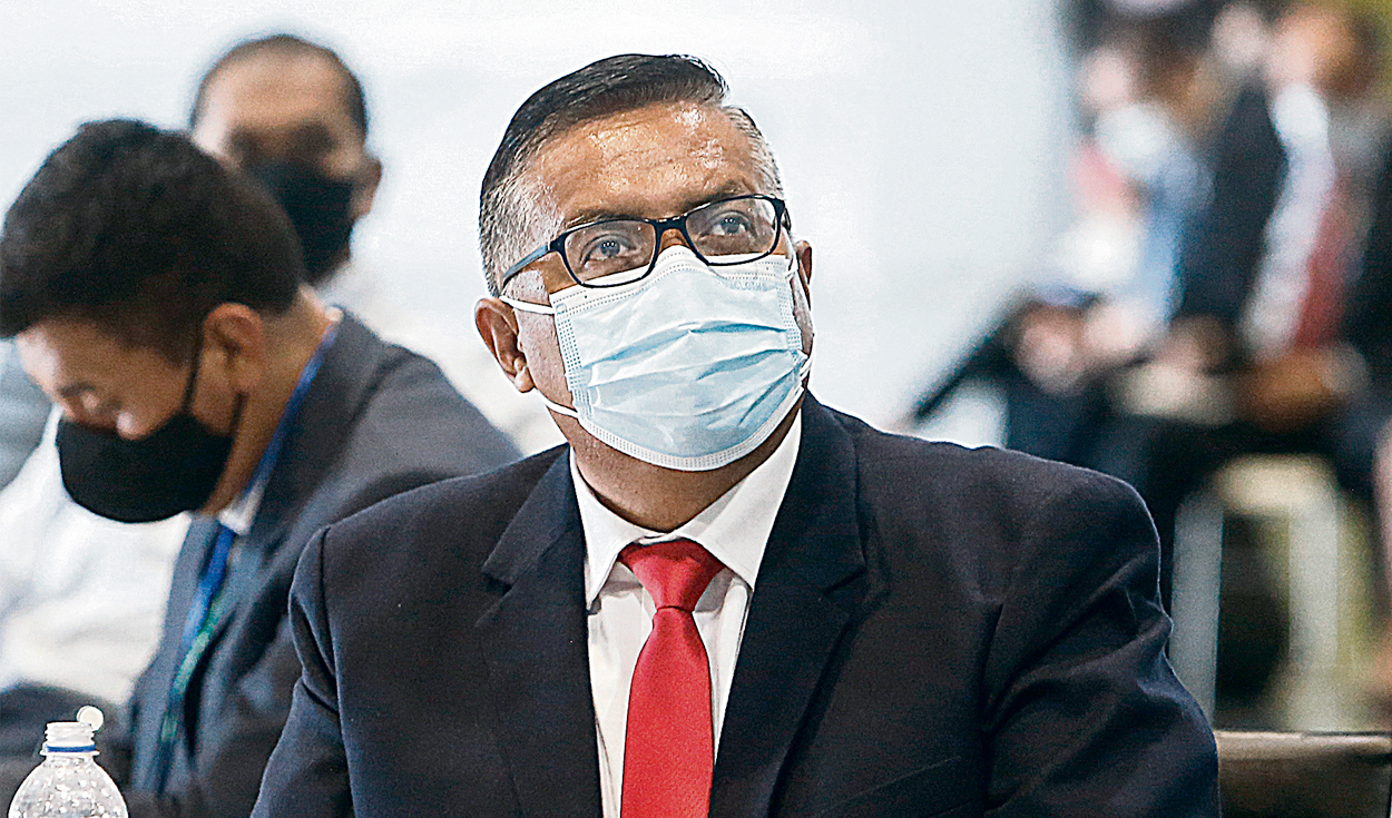 Moción de censura contra ministro de Salud cuenta con 33 firmas