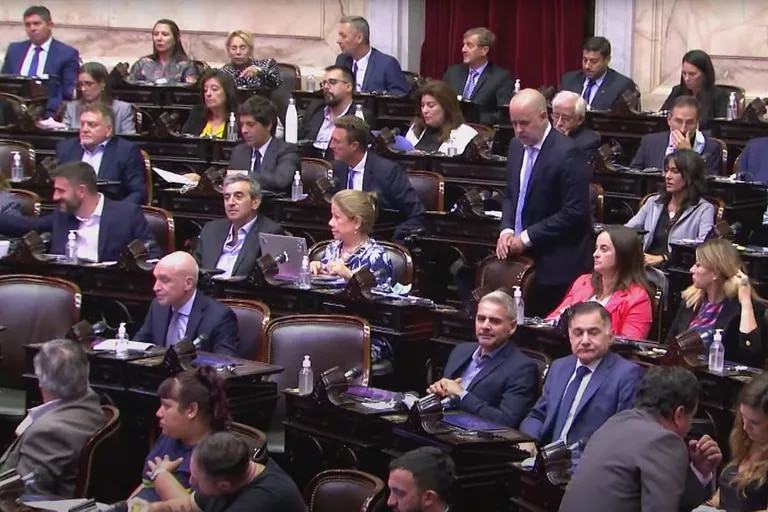 Inicio de la sesión en Diputados