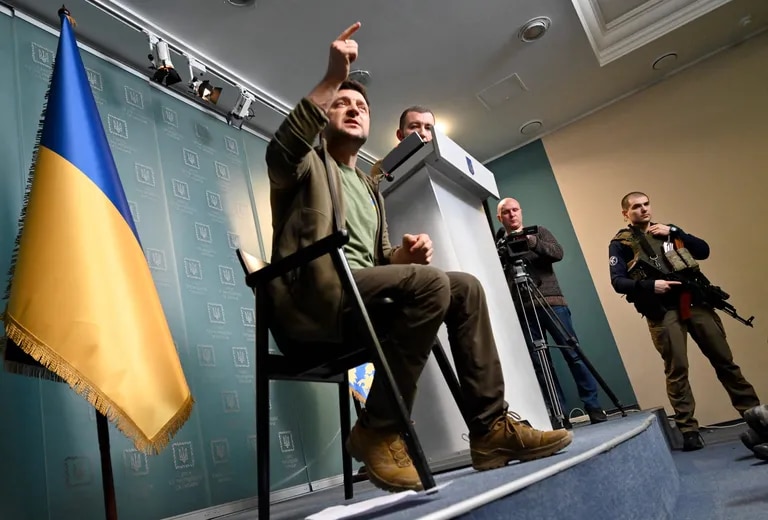 Zelensky habló con los medios en Kiev